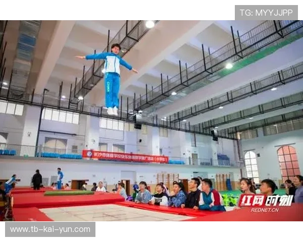 体操俱乐部开展教师进修支持本地学校体操课程，体操教练员培训